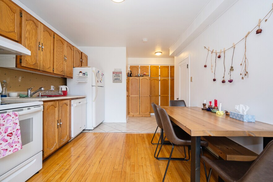 More Photos Of 4320-4324 St Saint-Denis, Montréal Multifamily For Sale