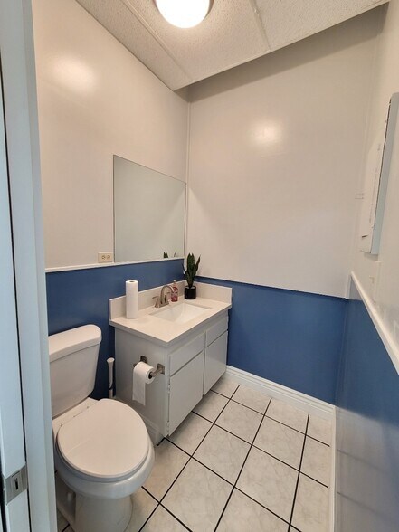 More Photos Of 99-128 Aiea Heights Dr, Aiea Medical For Sale