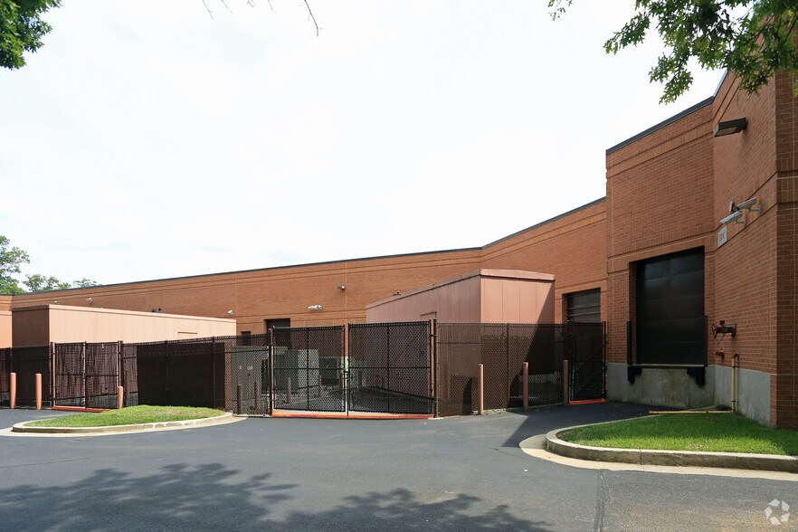 More Photos Of 9100 Guilford Rd, Columbia Industrial For Sale