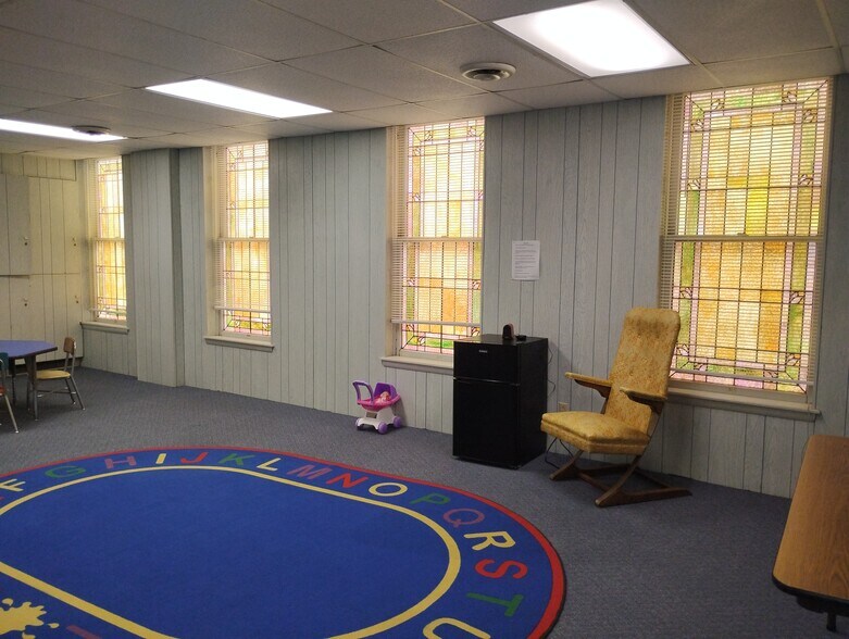 More Photos Of 906 Elm St, Coffeyville Religious Facility For Sale