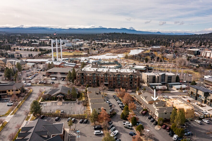 More Photos Of 376 SW Bluff Dr, Bend Office For Lease