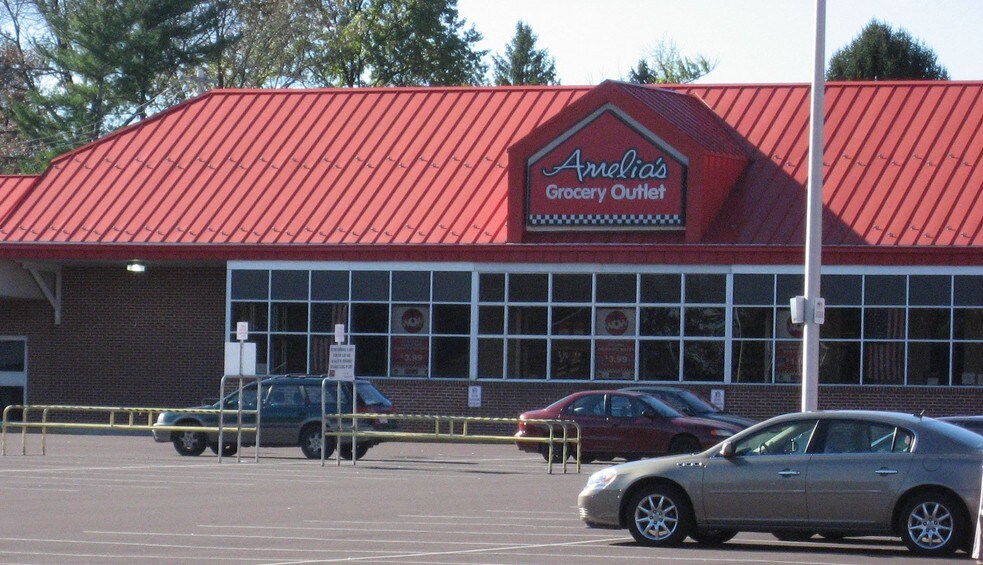 More Photos Of 301 N Lewis Rd, Royersford Unknown For Lease