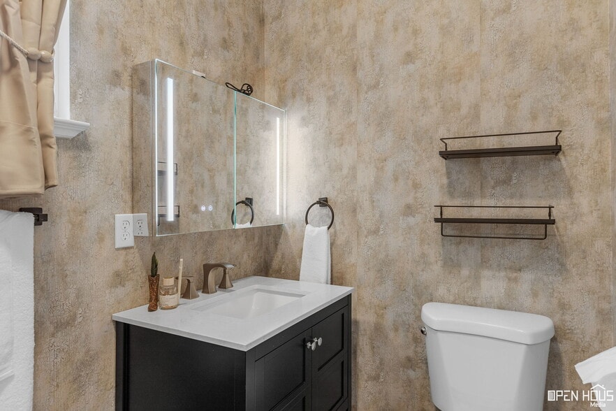 More Photos Of 405 W Gilbert St, Henrietta Hospitality For Sale