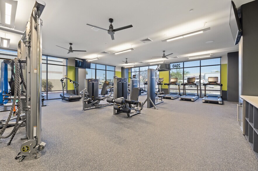 More Photos Of 2040-2060 N Scottsdale Rd, Scottsdale Apartments For Lease