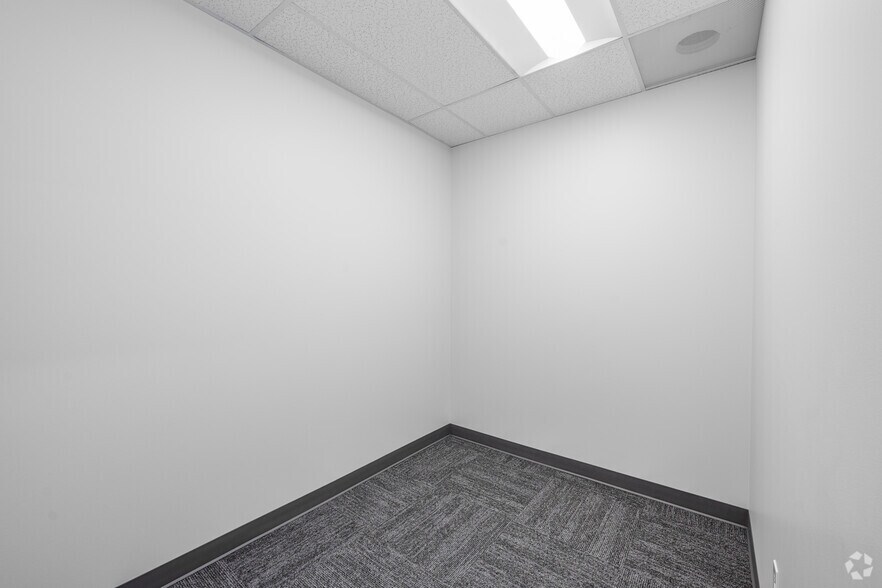 More Photos Of 7817 S 210th St, Kent Unknown For Lease