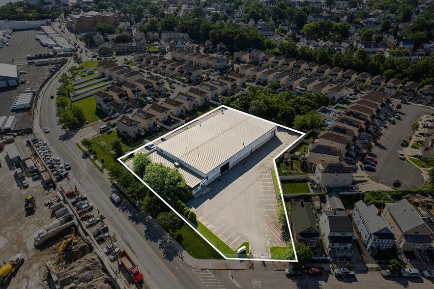 More Photos Of 2400 Richmond Ter, Staten Island Manufacturing For Lease