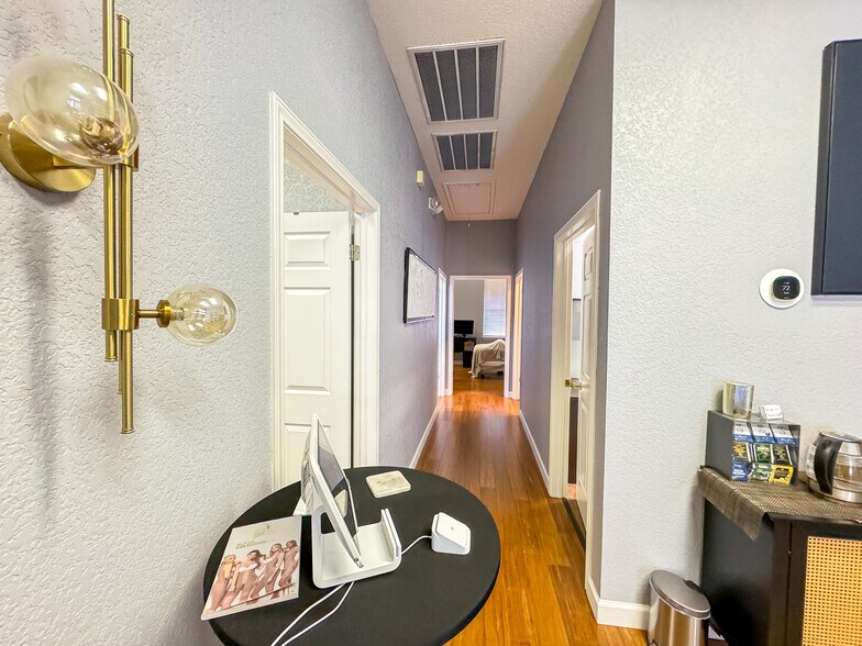 More Photos Of 600 Round Rock West, Round Rock Office For Lease