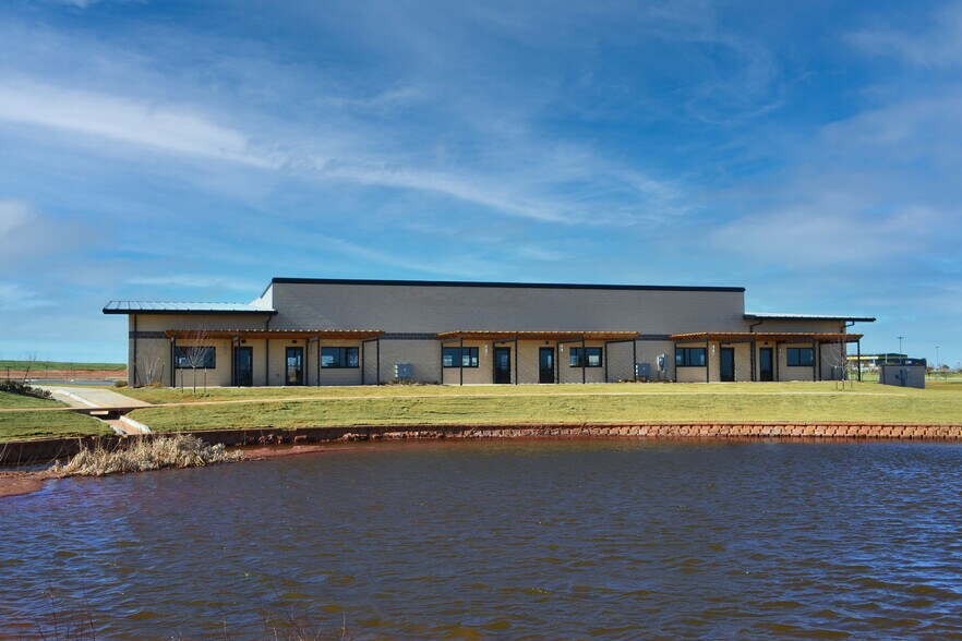 More Photos Of 10401 W Reno Ave, Oklahoma City Unknown For Lease