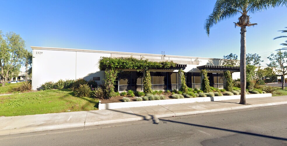 Primary Photo Of 1529 E McFadden Ave, Santa Ana Warehouse For Lease