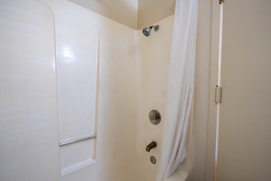 More Photos Of 9515 Folsom Blvd, Sacramento Hotel For Sale