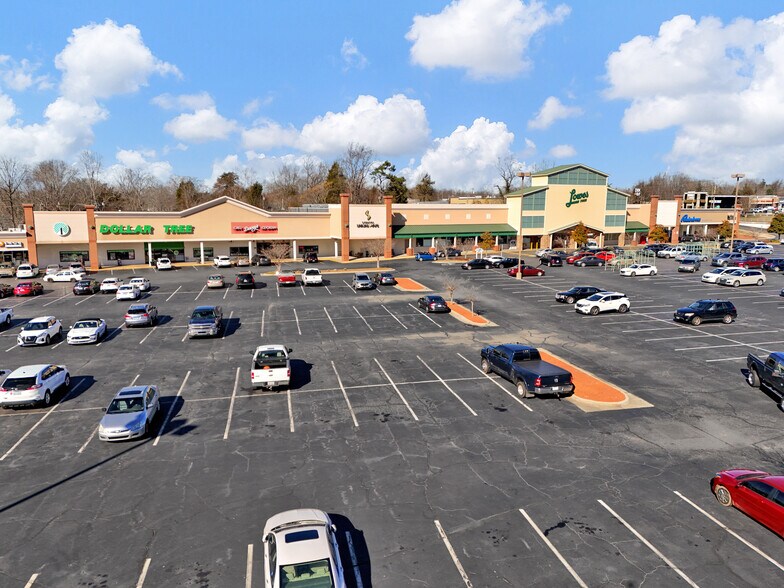 More Photos Of 2802-2894 Reynolda Rd, Winston-Salem Unknown For Lease