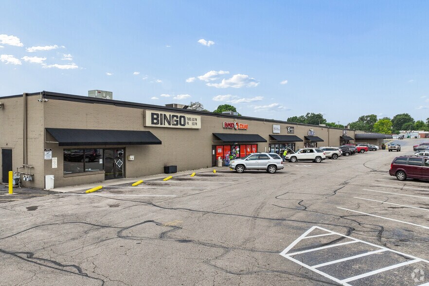 More Photos Of 3200 Roosevelt Blvd, Middletown Unknown For Lease
