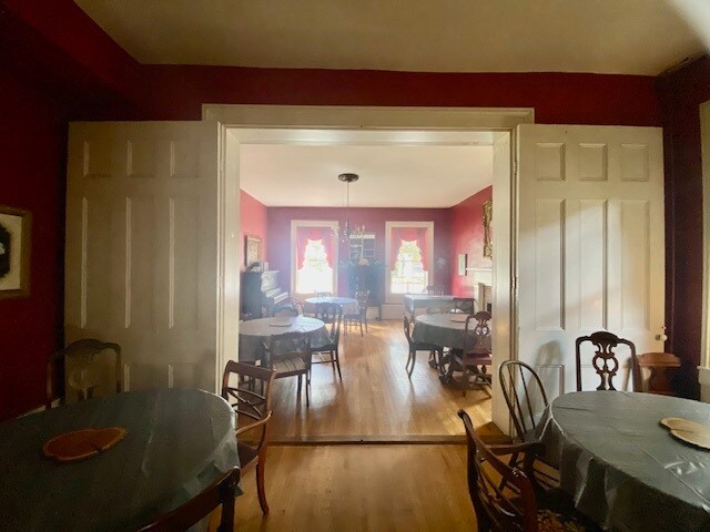 More Photos Of 313 S Green St, Glasgow Hospitality For Sale