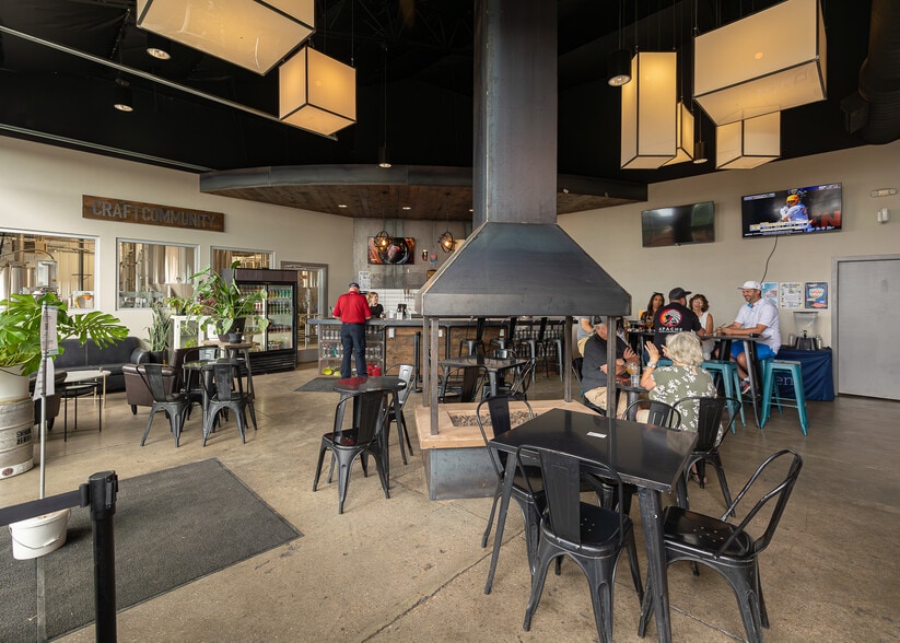 More Photos Of 2480-2490 N Powers Blvd, Colorado Springs Warehouse For Sale