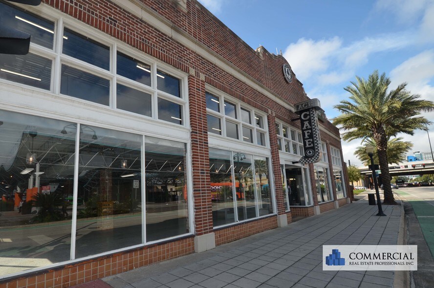 More Photos Of 100 W Livingston St, Orlando Restaurant For Lease
