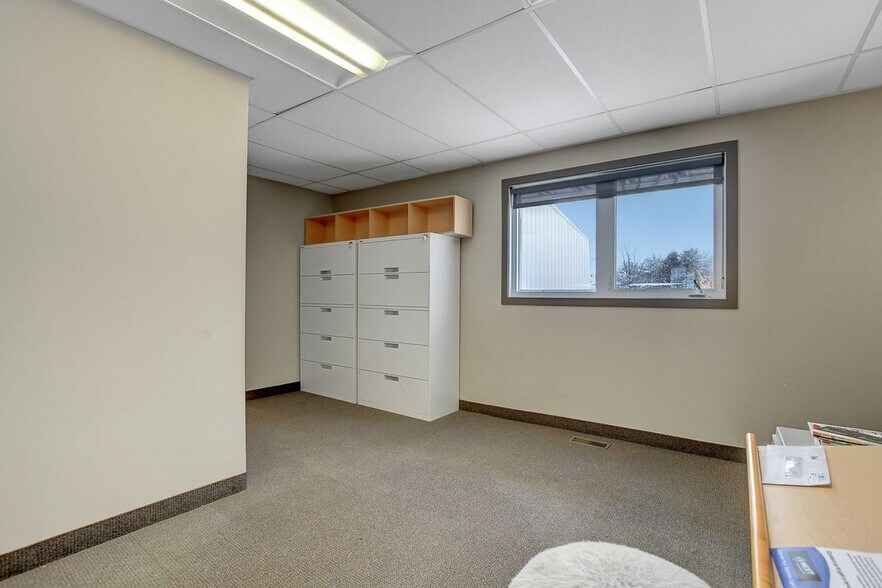 More Photos Of 2991 Carp Rd, Ottawa Office For Lease