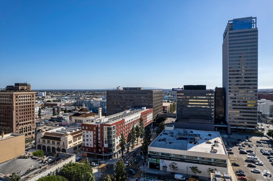 More Photos Of 1100 S Hill St, Los Angeles Apartments For Lease