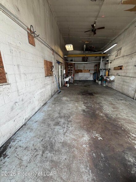 More Photos Of 818 Suscon Rd, Pittston Industrial For Lease