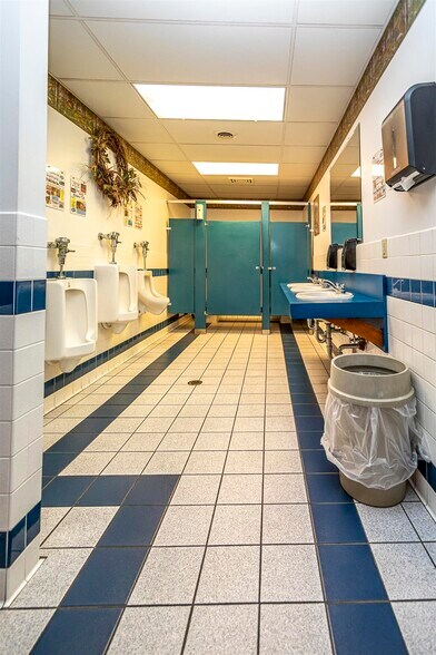 More Photos Of N9581 US Highway 12, Merrillan Restaurant For Sale