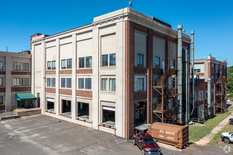 More Photos Of 290 Pratt St, Meriden Light Manufacturing For Lease