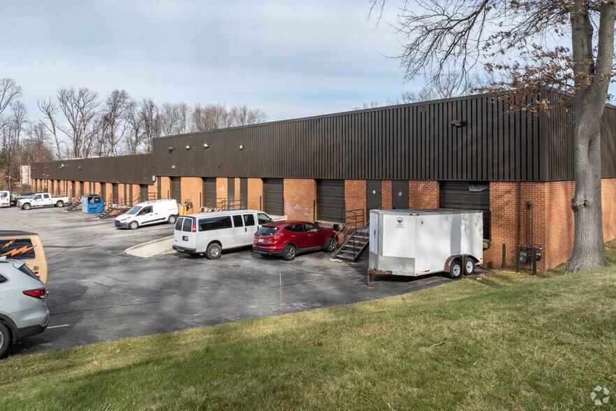 More Photos Of 9051 Red Branch Rd, Columbia Flex For Lease