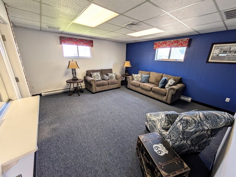 More Photos Of 1365 Blue Mountain Dr, Danielsville Office For Sale