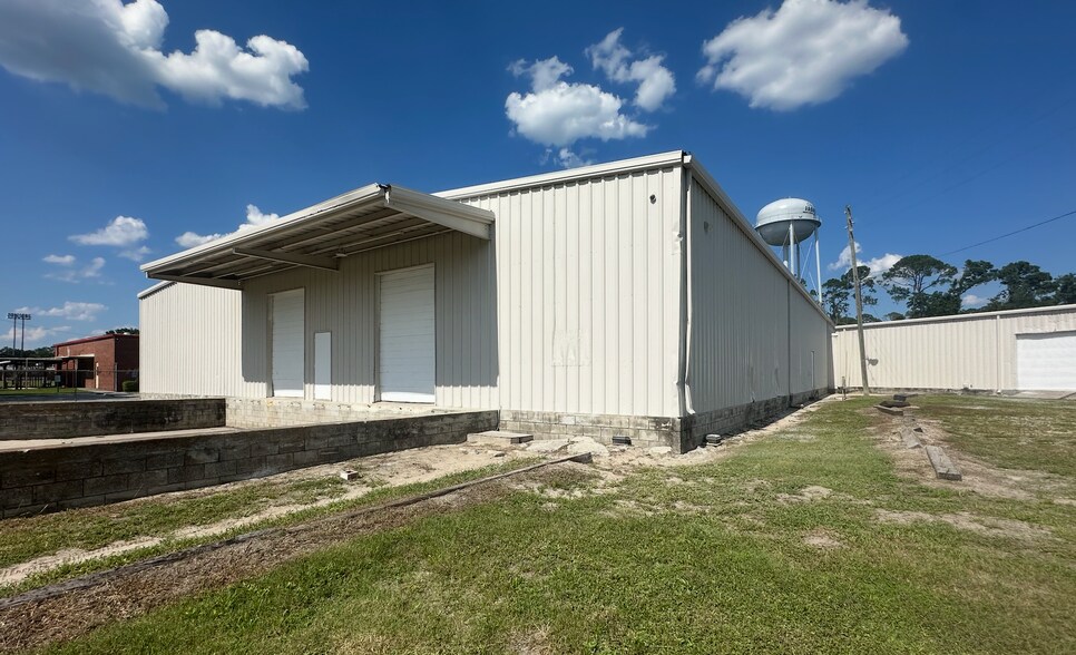 More Photos Of 1141 US Highway 41 NW, Jasper Distribution For Lease