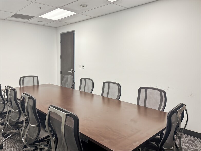 More Photos Of 303 N Stadium Blvd, Columbia Coworking Space
