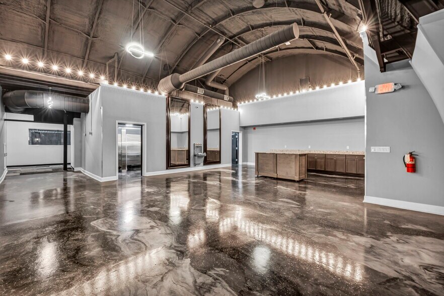 More Photos Of 1025 E Fifth Ave, Columbus Warehouse For Lease