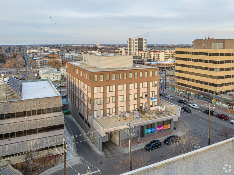 More Photos Of 10412 124 St, Edmonton Office For Lease