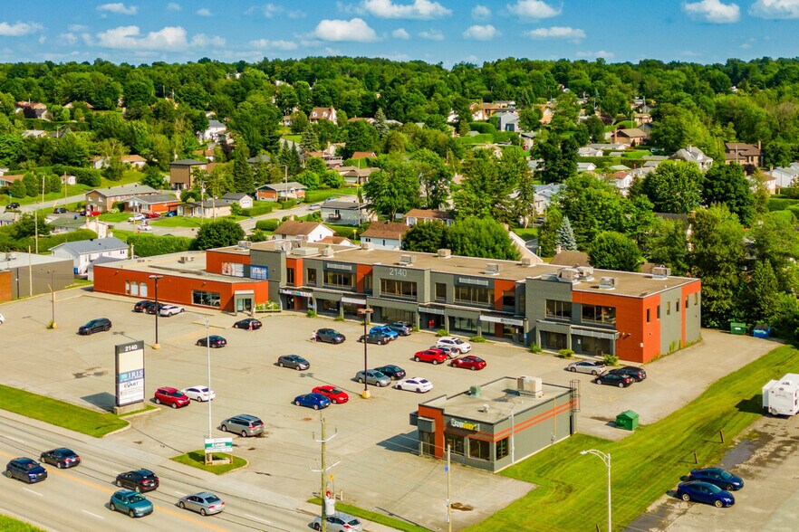 More Photos Of 2140 St King E, Sherbrooke General Retail For Lease