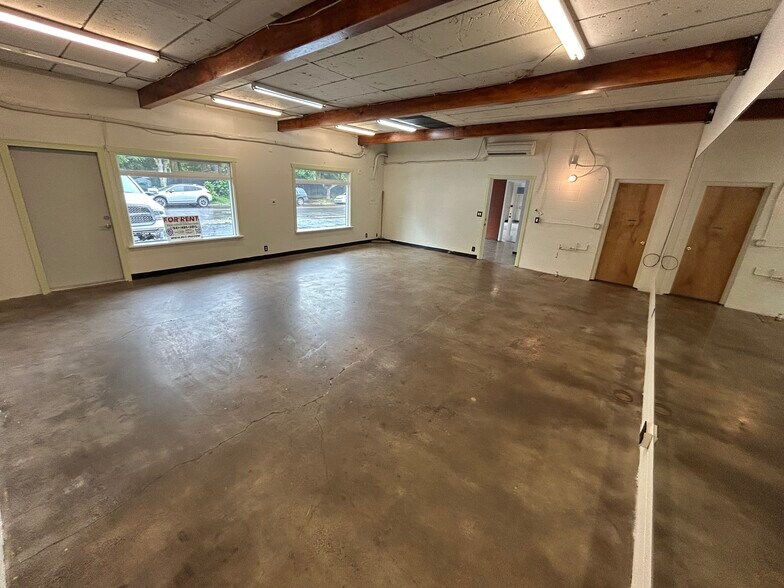 More Photos Of 245 Van Buren St, Eugene Freestanding For Lease