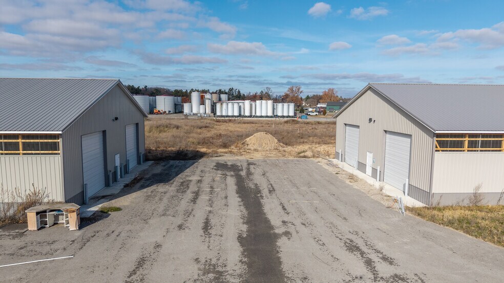 More Photos Of 5685 Comstock Park NW dr, Comstock Park Flex For Sale