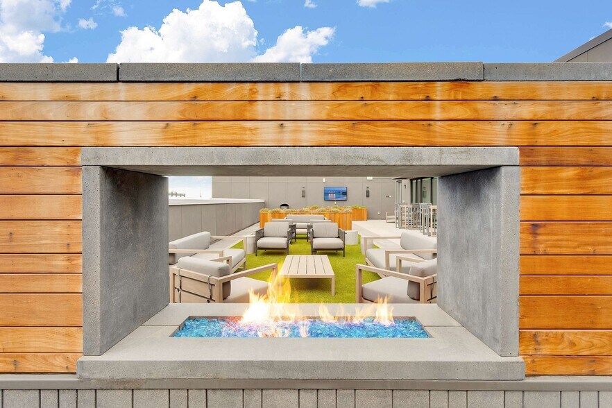 More Photos Of 1840 Market St, Denver Apartments For Lease