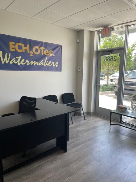 More Photos Of 2610 SE Market Pl, Stuart Unknown For Lease