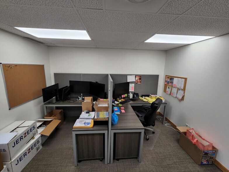 More Photos Of 2077 Midway Dr, Twinsburg Research And Development For Lease