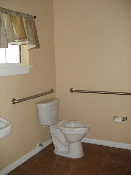 More Photos Of 113 N Dillingham Ave, Kissimmee Office Residential For Lease