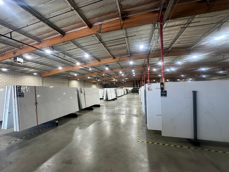 More Photos Of 10725 Vanowen St, North Hollywood Warehouse For Lease