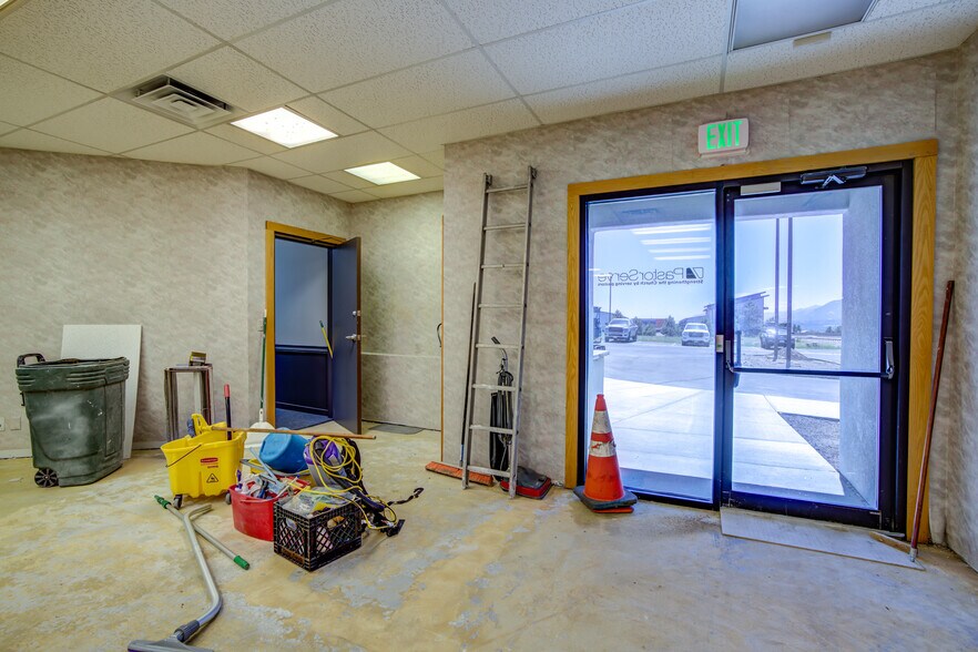 More Photos Of 18950 Base Camp Rd, Monument Office For Lease