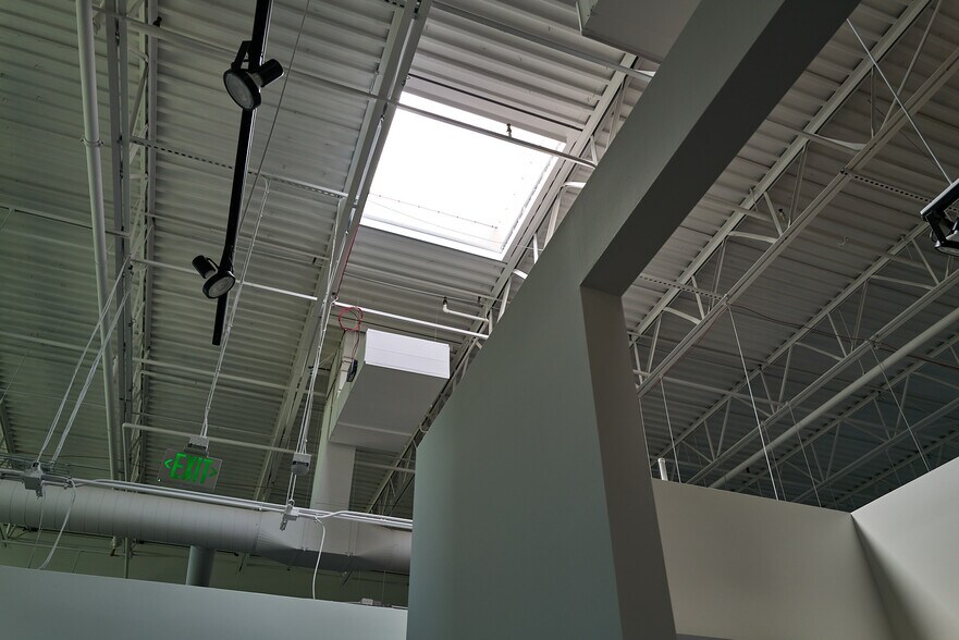 More Photos Of 183 S Taylor Ave, Louisville Research And Development For Lease