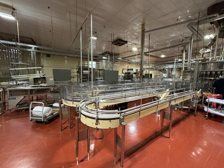 More Photos Of 45 Finnell Dr, Weymouth Manufacturing For Lease