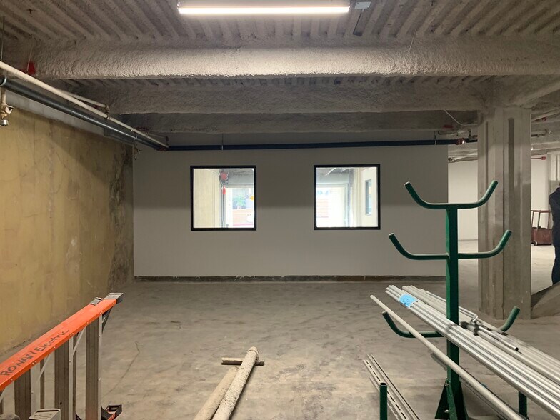 More Photos Of 1275 5th Ave, San Diego Parking Garage For Lease