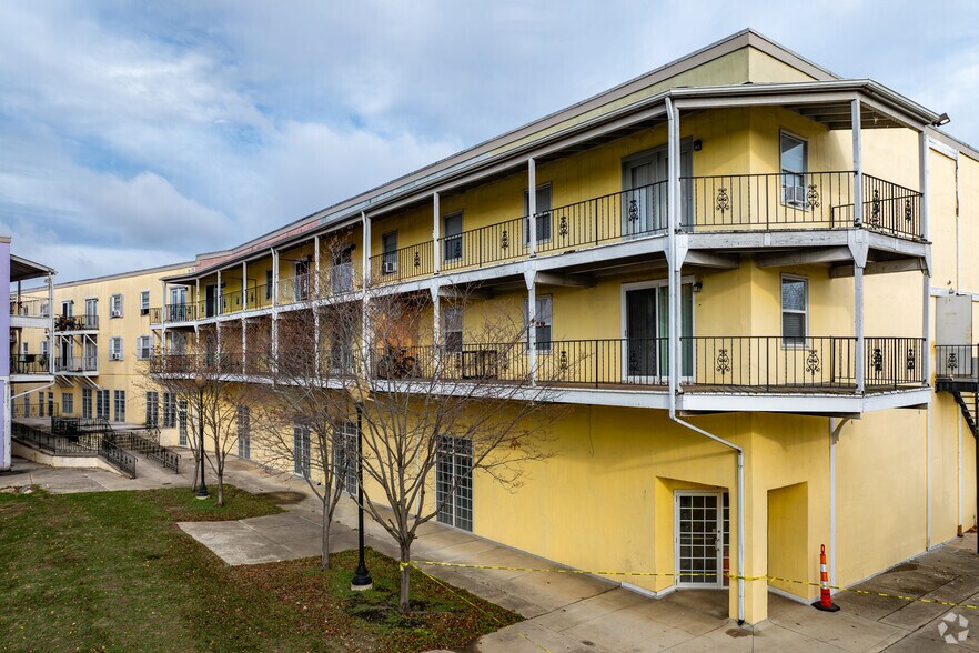 More Photos Of 6230-6360 Busch Blvd, Columbus Unknown For Lease