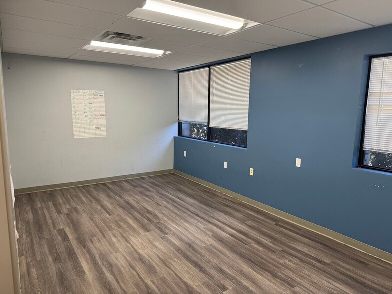 More Photos Of 9335 Reseda Blvd, Northridge Medical For Lease