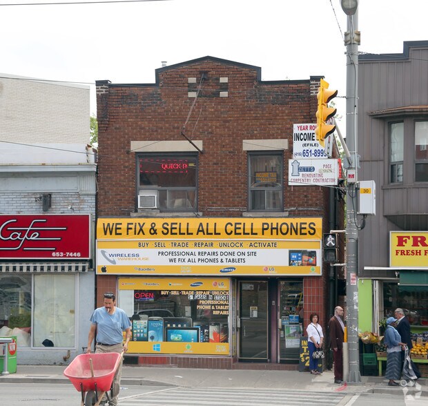 More Photos Of 539 St Clair Ave W, Toronto Storefront Retail Residential For Lease