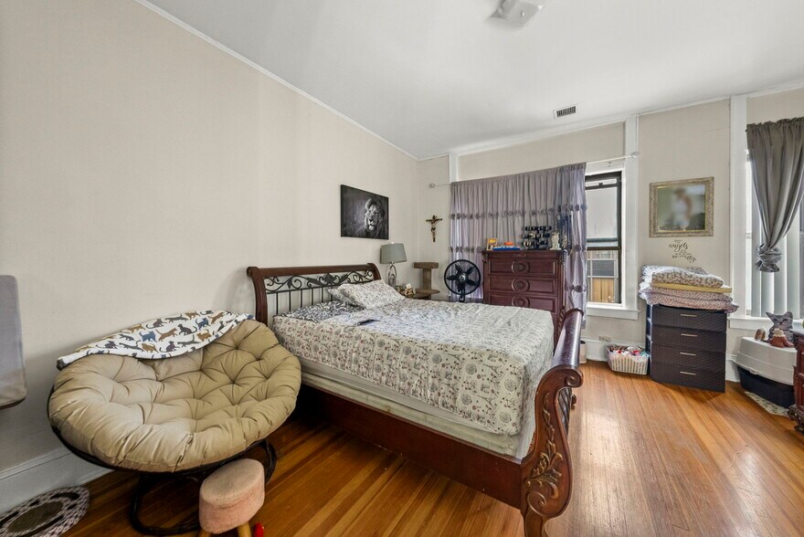 More Photos Of 303-309 Maple St, Perth Amboy Storefront Retail Residential For Sale