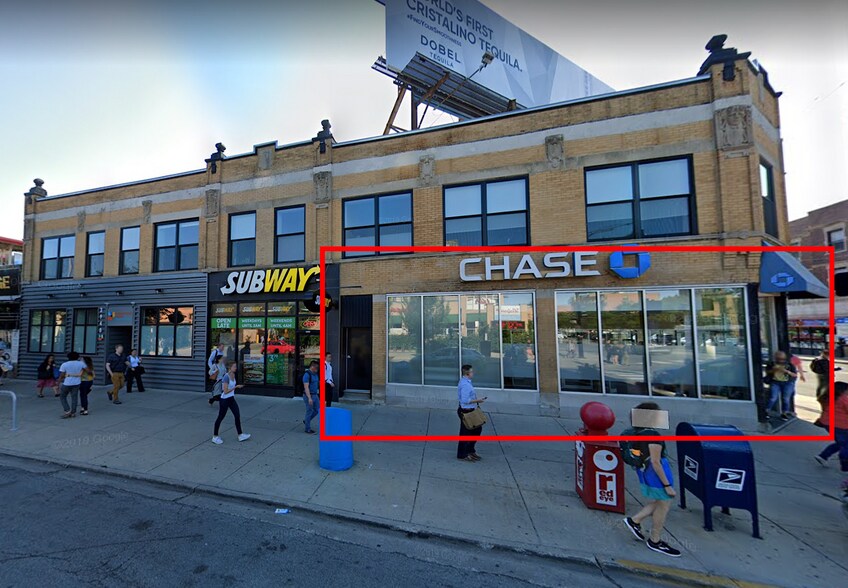 More Photos Of 3948-3954 N Sheridan Rd, Chicago Bank For Lease