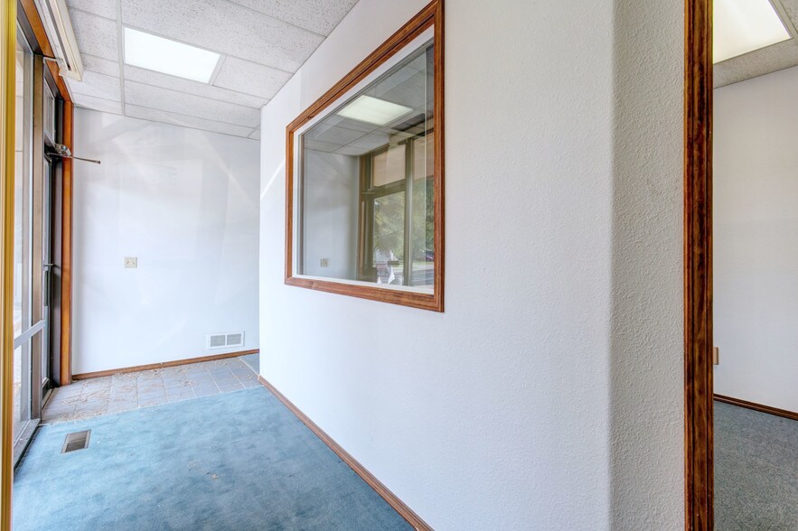 More Photos Of 100 N Fruitland St, Kennewick Office For Lease