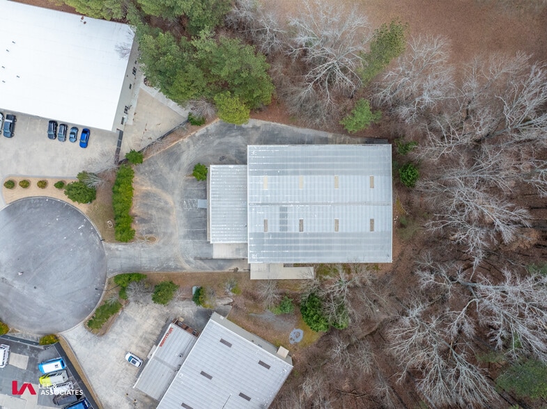 More Photos Of 121 Holt Industrial Cir, Acworth Warehouse For Sale