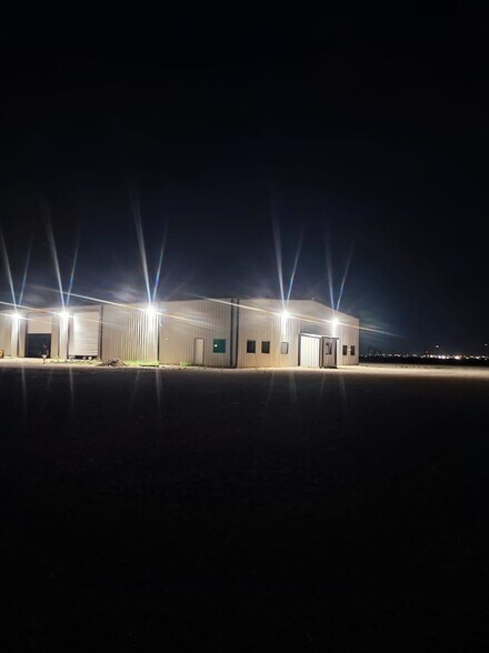 More Photos Of 5268/5450 N FM 866, Odessa Warehouse For Sale